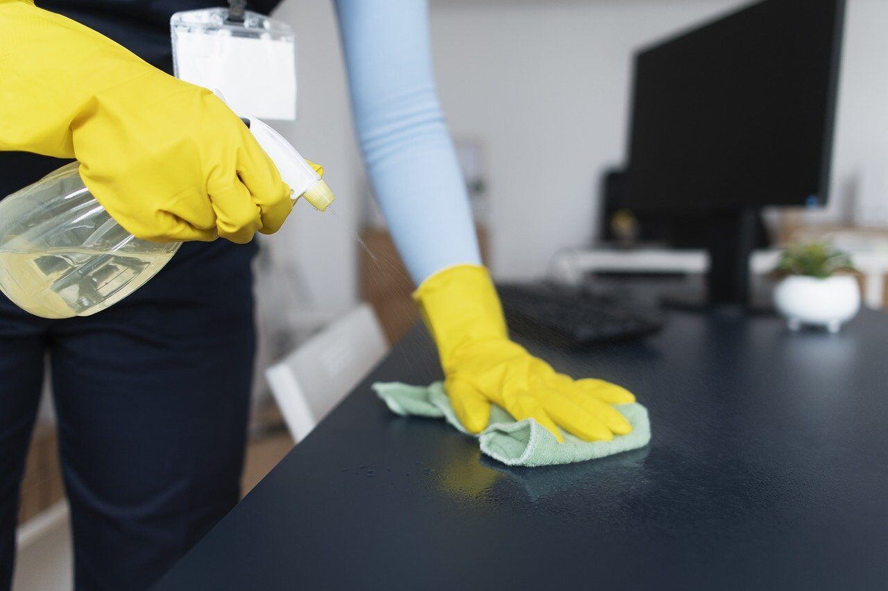 The 5 Benefits of Outsourcing a Commercial Cleaning Service